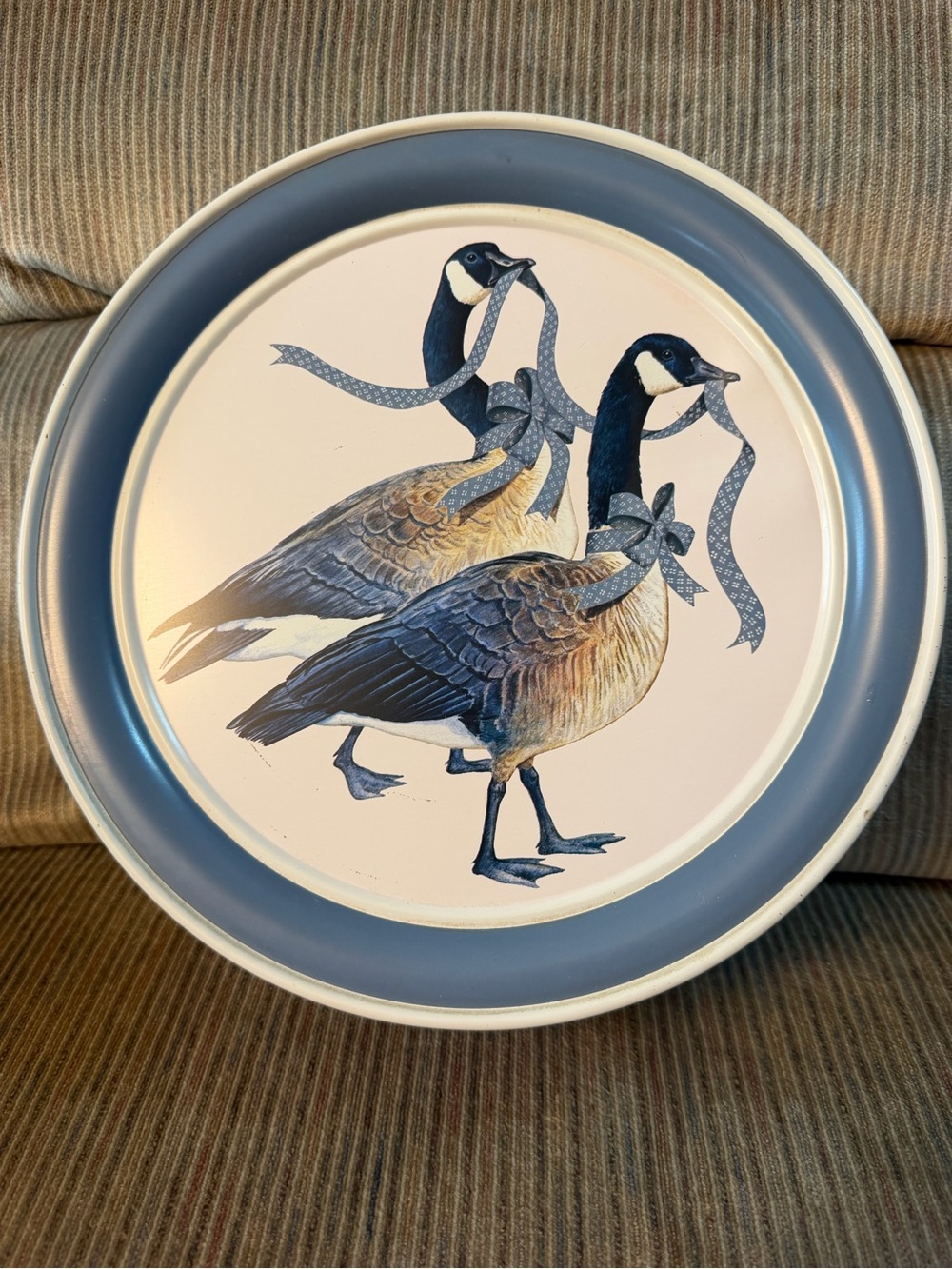 1988 Sweetie Bear Bakery Vintage Blue & White Goose Tin